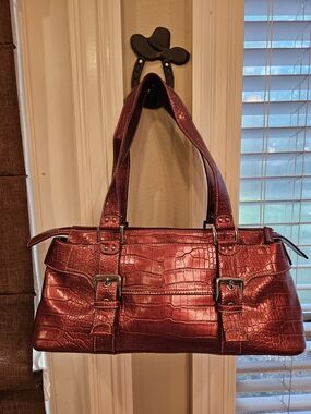 Vintage Women’s  Croc-Embossed Shoulder Bag in Deep Red Double Buckle Stunning